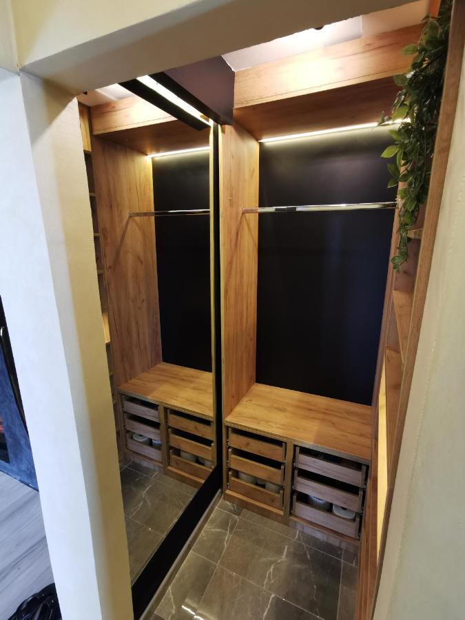 Brend New Luxurious Apartment In Downtown With Free Parking Novi Sad Esterno foto