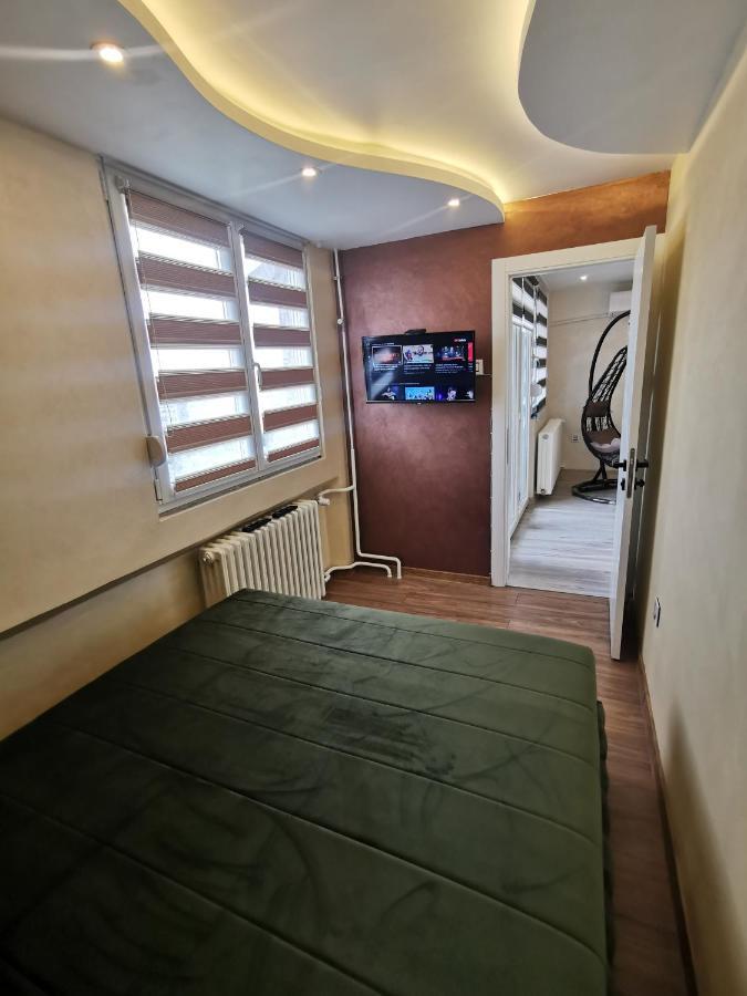 Brend New Luxurious Apartment In Downtown With Free Parking Novi Sad Esterno foto