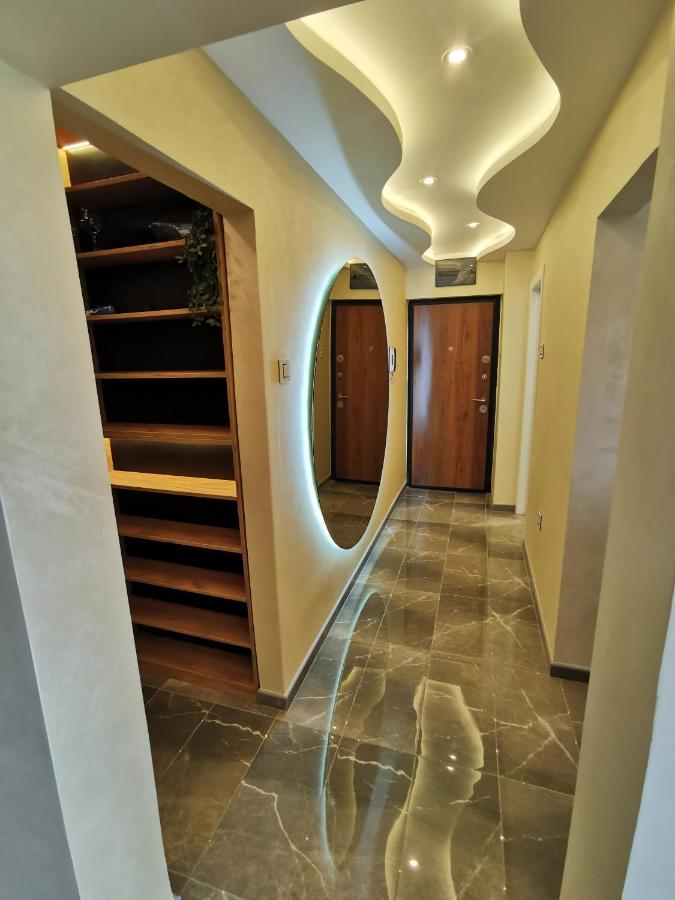 Brend New Luxurious Apartment In Downtown With Free Parking Novi Sad Esterno foto