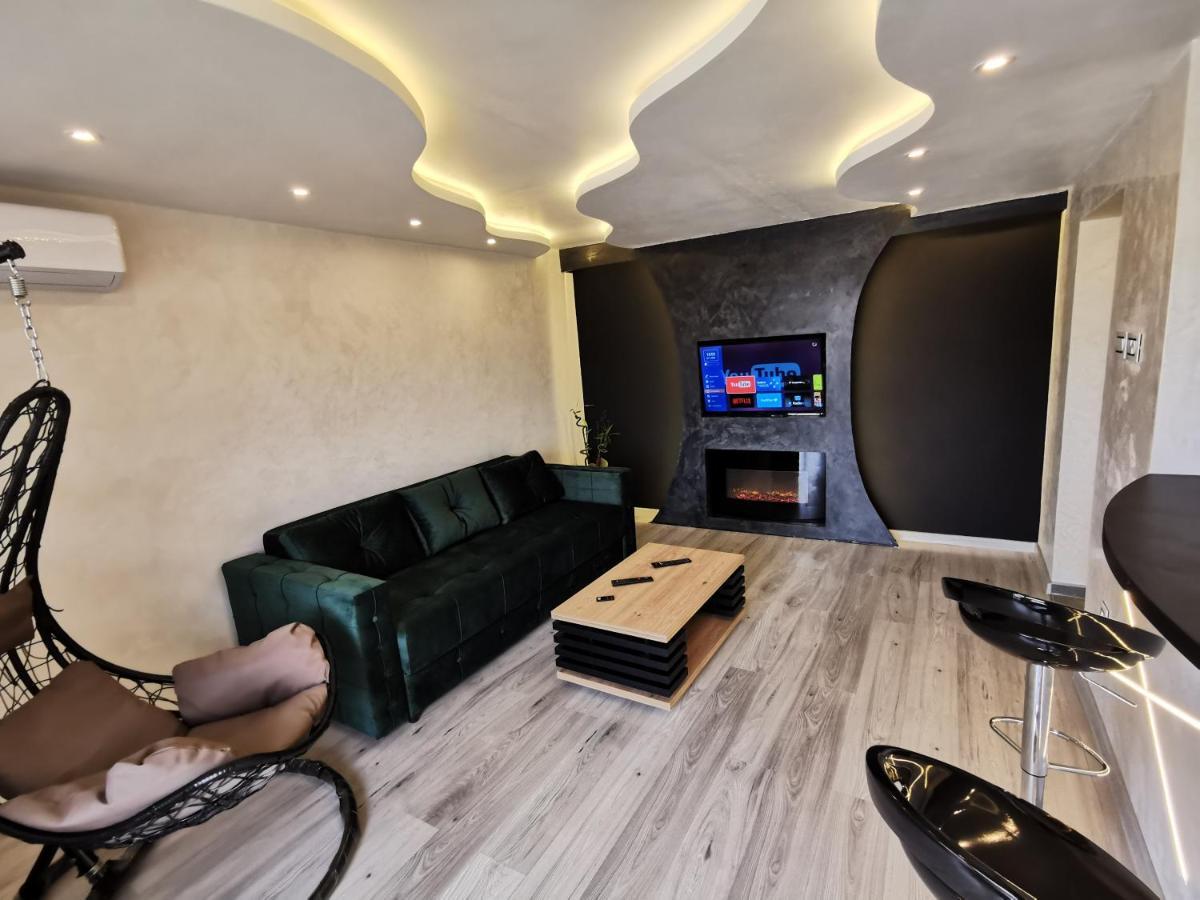 Brend New Luxurious Apartment In Downtown With Free Parking Novi Sad Esterno foto