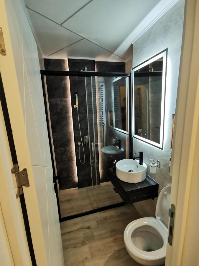 Brend New Luxurious Apartment In Downtown With Free Parking Novi Sad Esterno foto